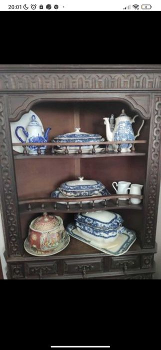 Móvel canto madeira trabalhada