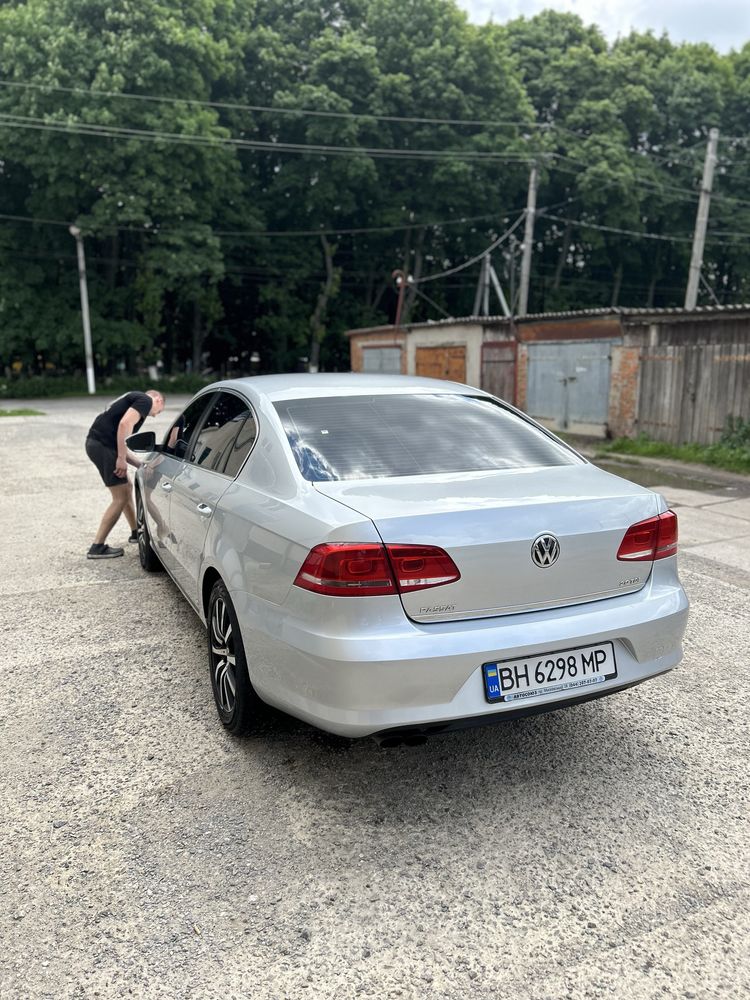 Volkswagen passat b7 official