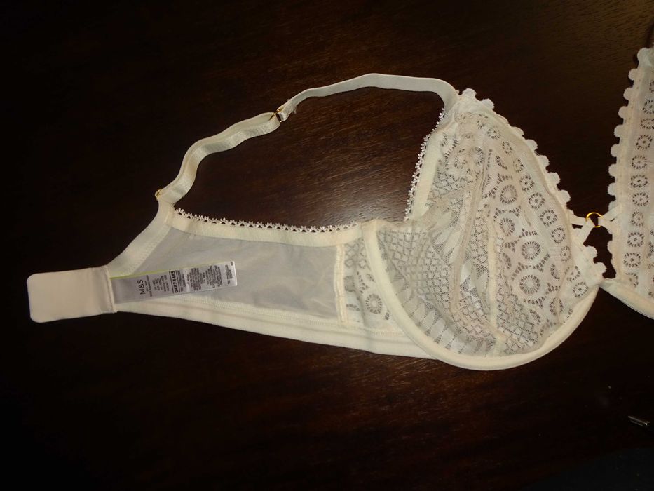 M&S Marks Spencer koronkowy kremowy ivory biustonosz 90C
