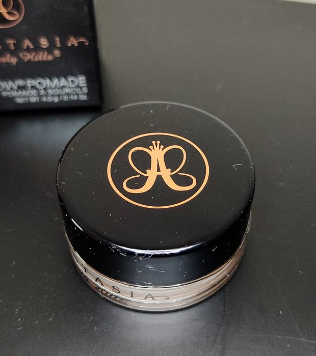 Pomada do brwi orginalna Anastasia Beverly Hills dipbrow soft brown br