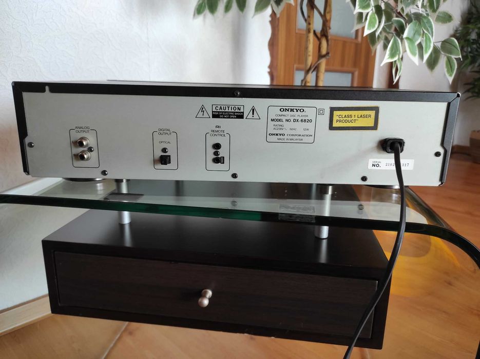 Odtwarzacz CD ONKYO DX-6820 i pilot