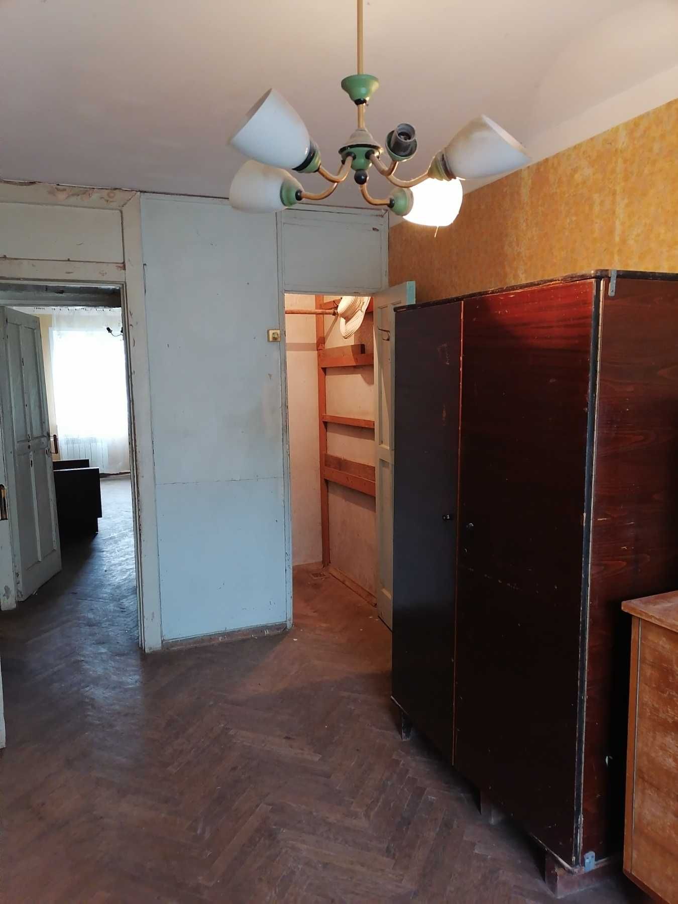 Продаж 3 кім. квартири вул. Віталія Матусевича 21