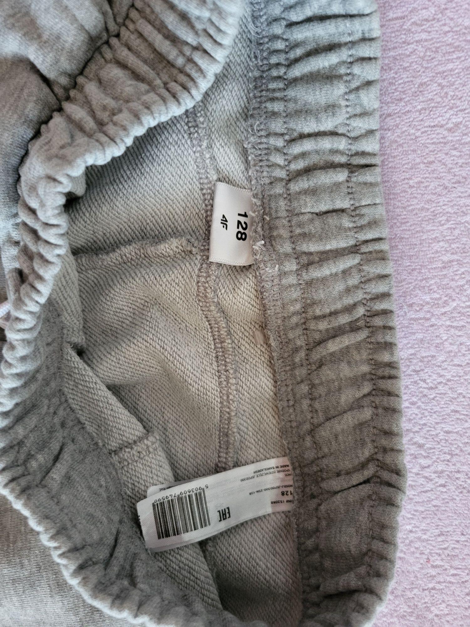 4F Spodnie dresowe dziewczęce 128