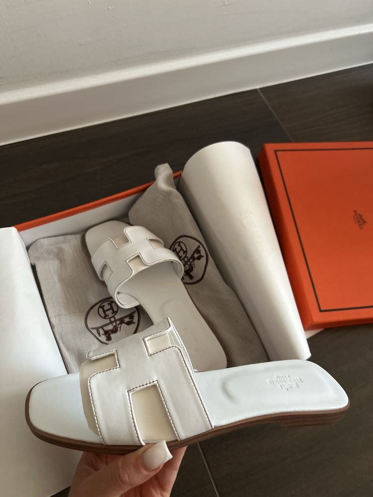 Klapki Hermes laczki made in italy skorzane biale skora oran 39 nowe