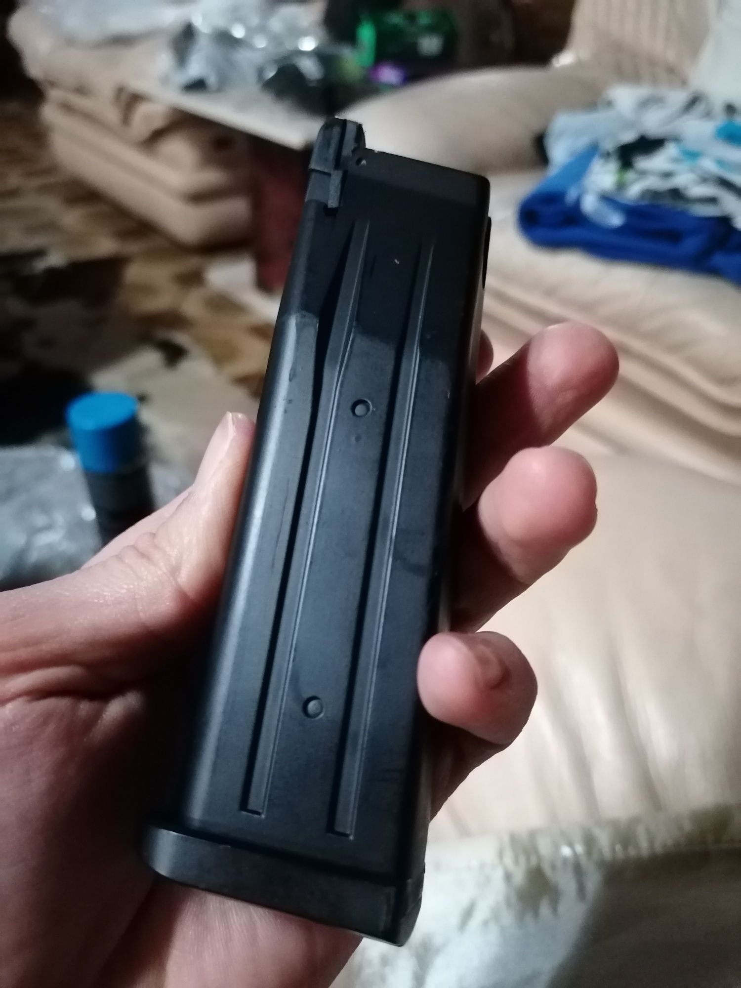 Airsoft pistol magazine