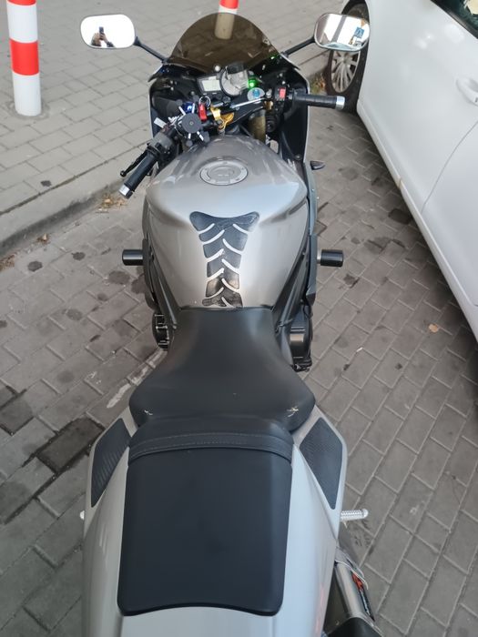Yamaha R1 RN09 okazja