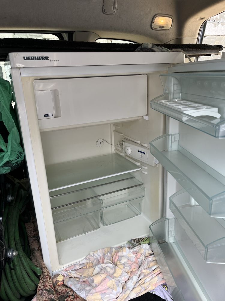 Продам Холодильник LIEBHERR ,