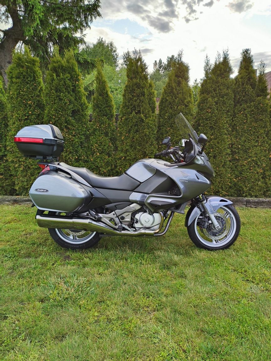 Honda Deauville NT700V