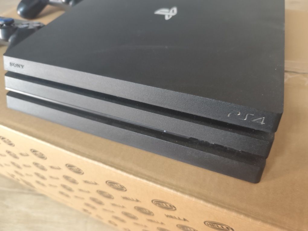 Vendo PS4 Pro 1TB
