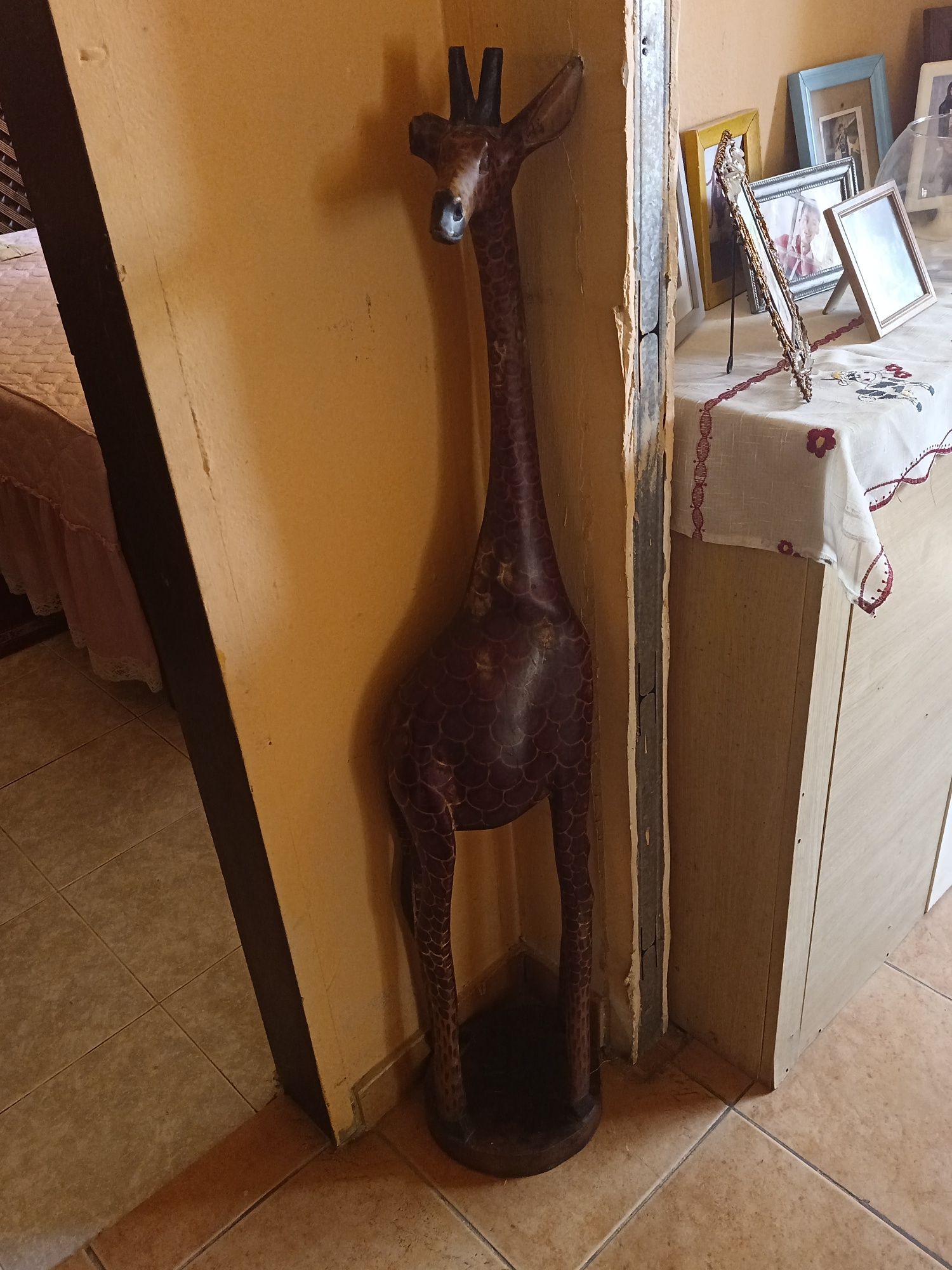 Girafa de madeira