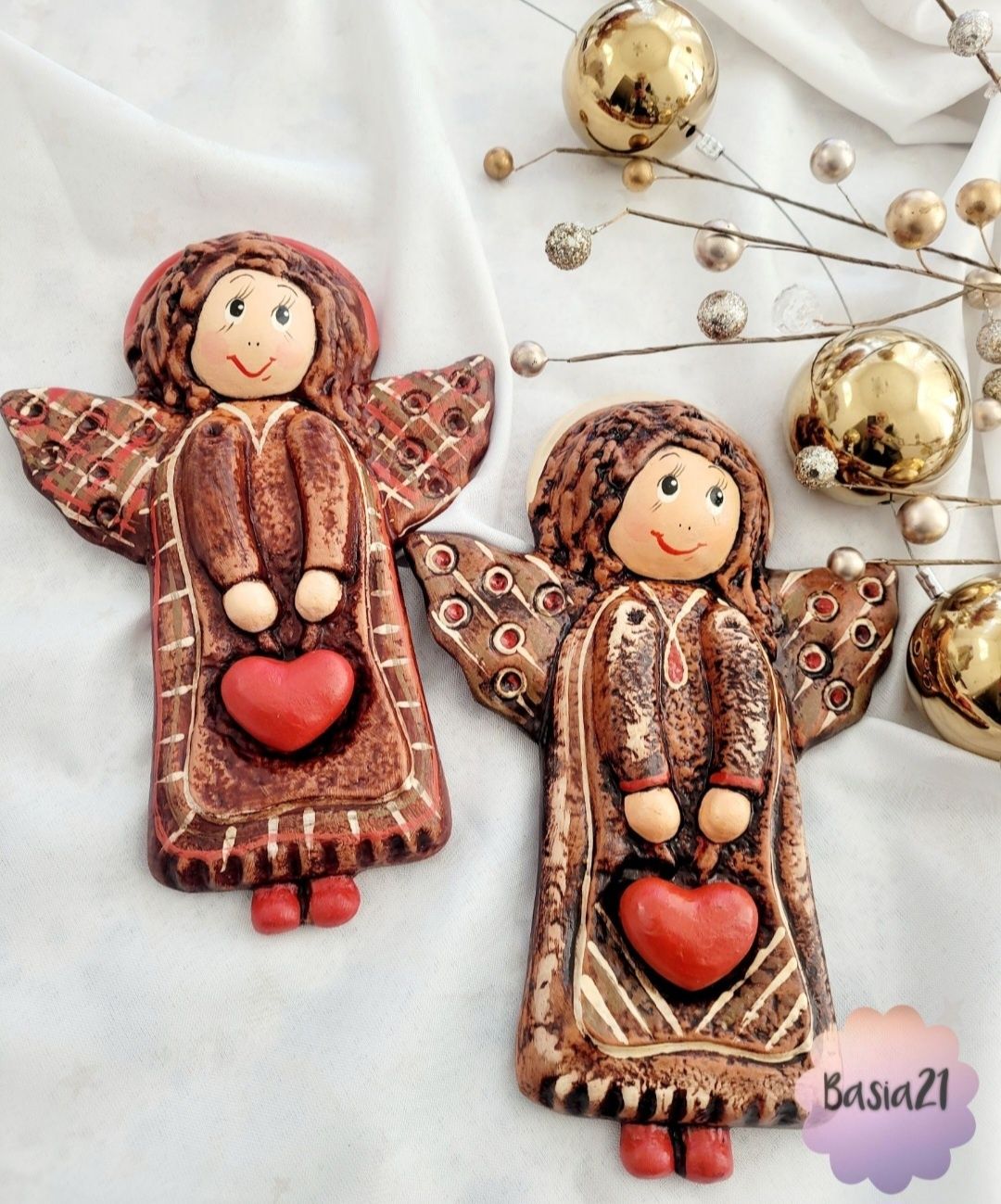 Aniołki ceramiczne wypalane.