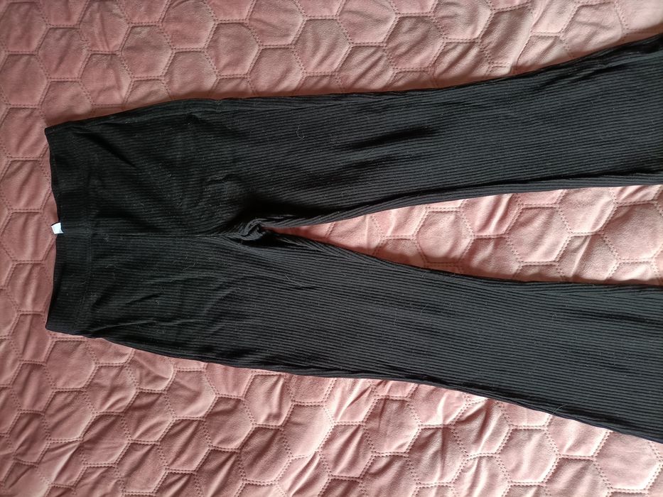 Spodnie legginsy z szerokimi nogawkami czarne XS