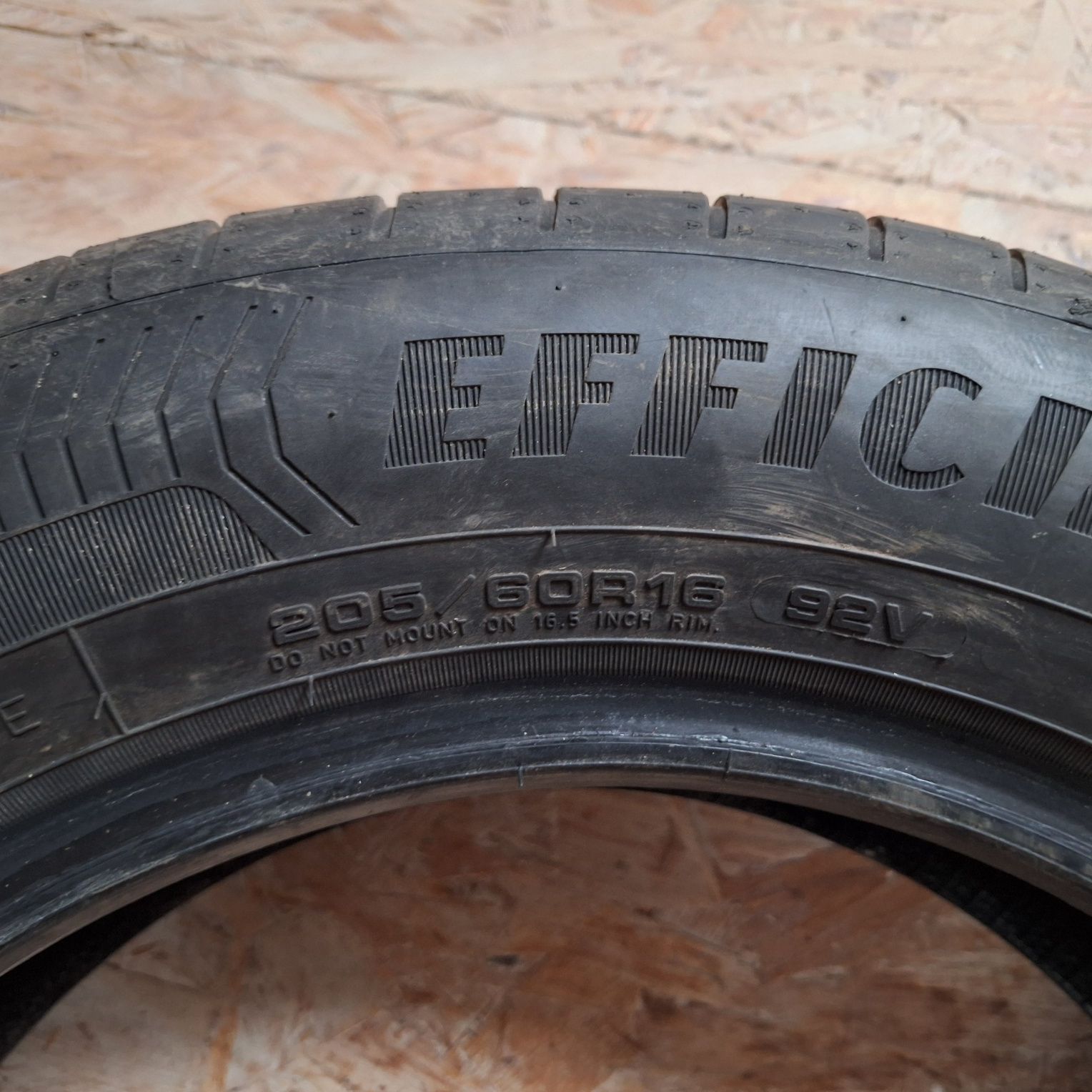 Opony letnie Goodyear Efficientgrip 205/60/16 z 2024r