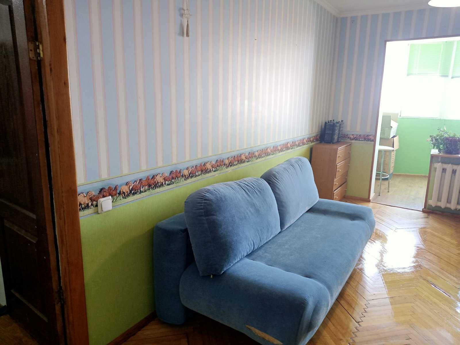 продам 3-х комнатную квартиру от собственника, 11 эт. 12-и эт. дома