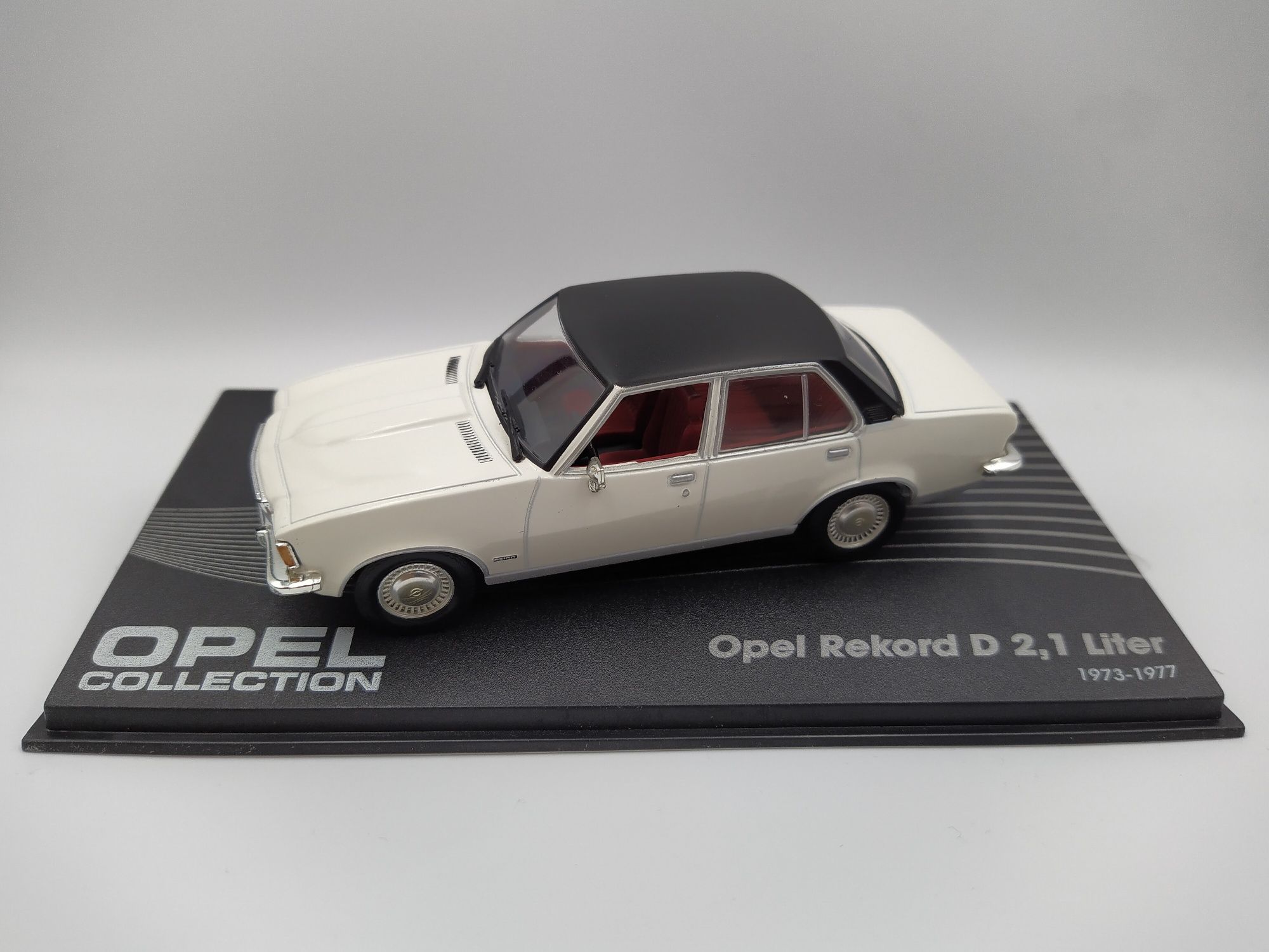 Opel Rekord D 2.1 liter Skala 1:43 Opel collection Eaglemoss Altaya