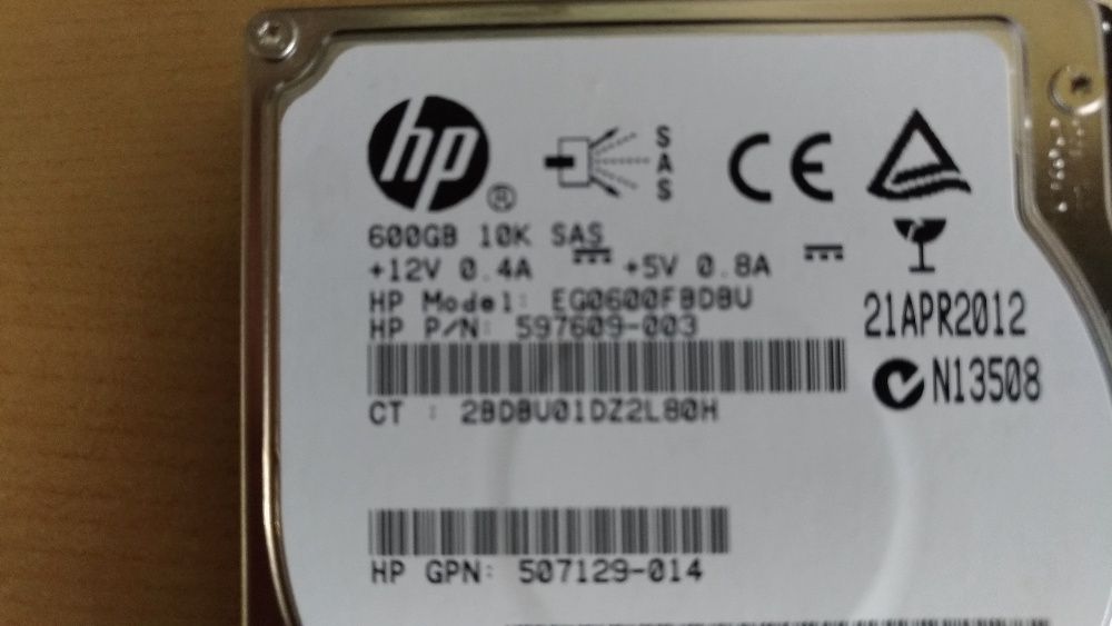 600 GB and 300 GB 2.5'' SAS Computer Hard Drives64354230412675121