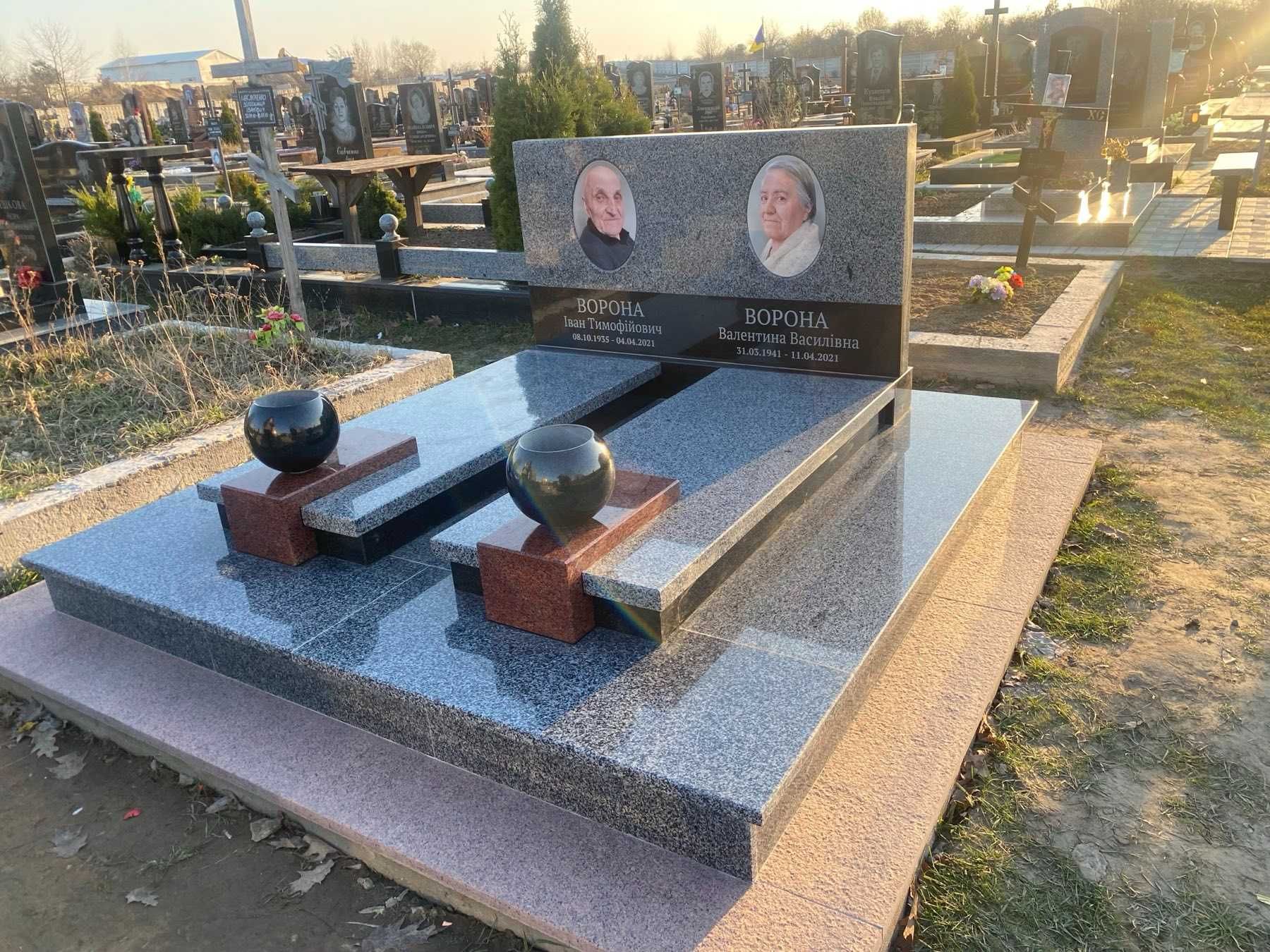 Пам'ятники з граніту. Виготовлення, монтаж та доставка по Україні