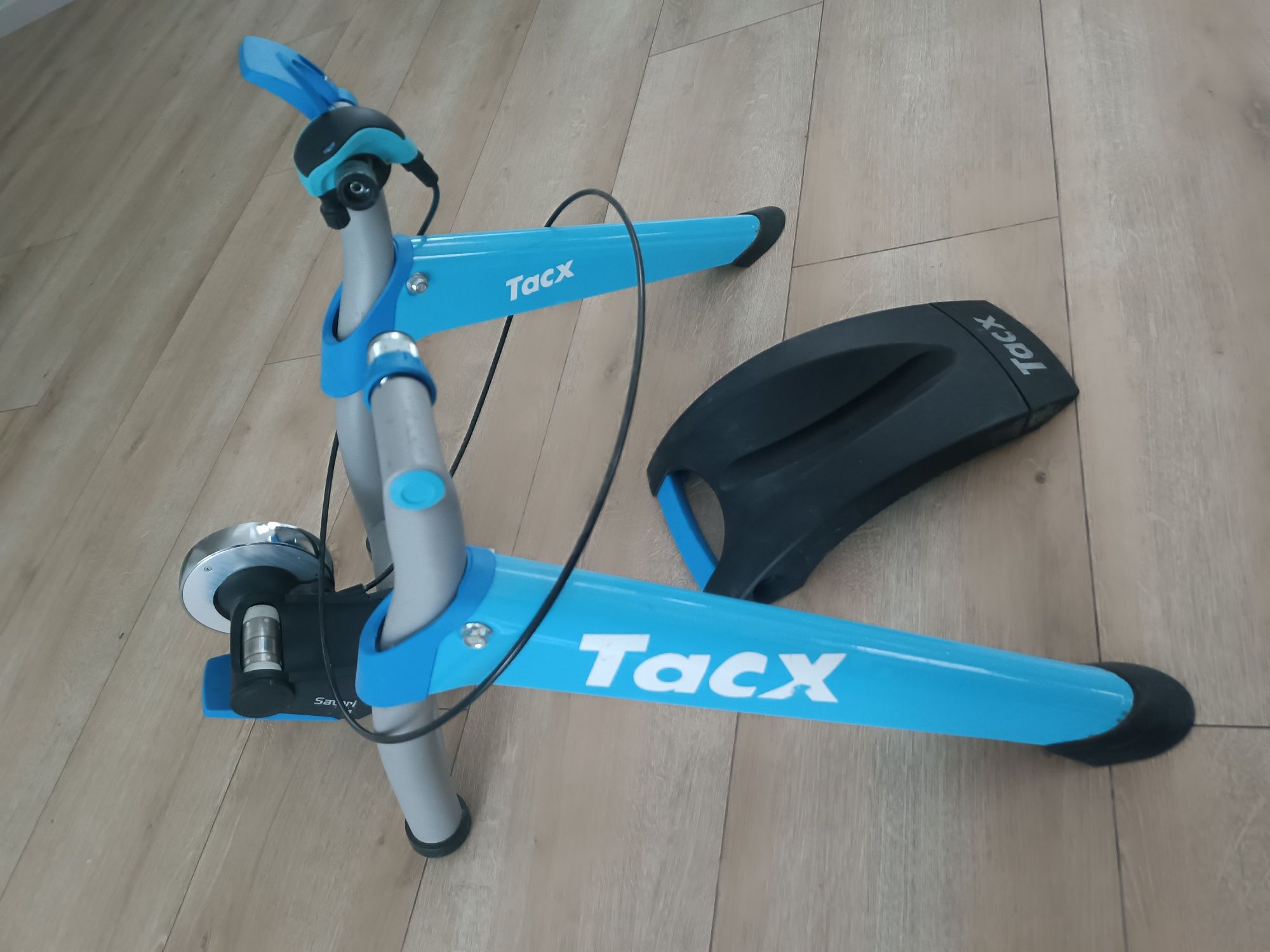 Велотренажер Tacx satori smart t2400