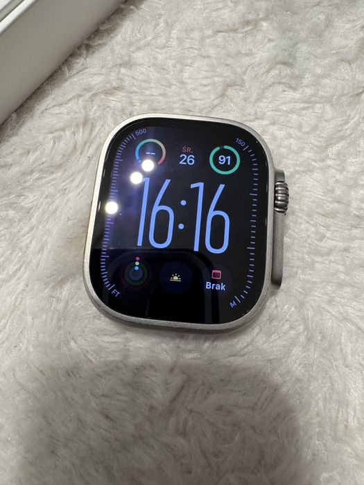 Apple watch ultra 2 100% kondycji i paski