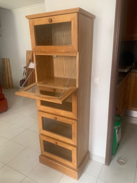 Móvel armário de loiça madeira com portas de vidro