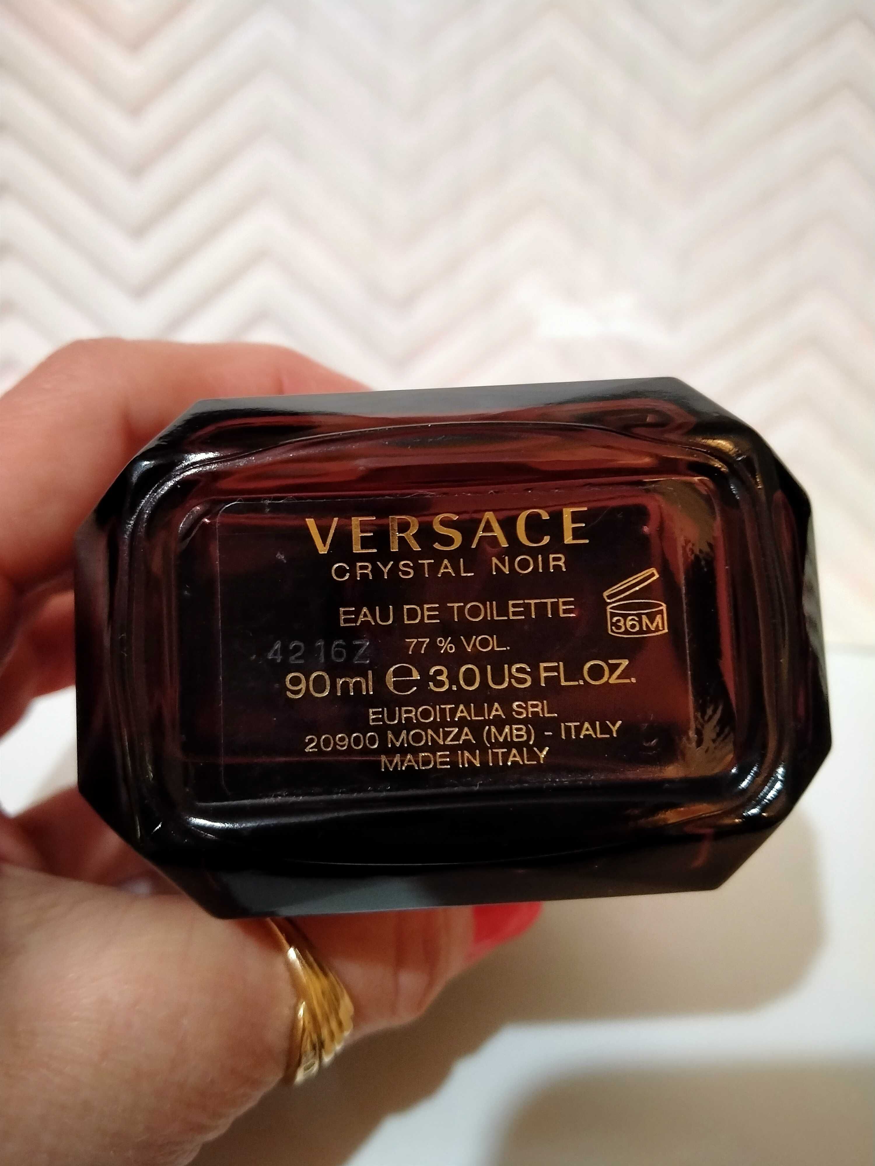 З власної колекції чорний діамант Versace Crystal Noir тв