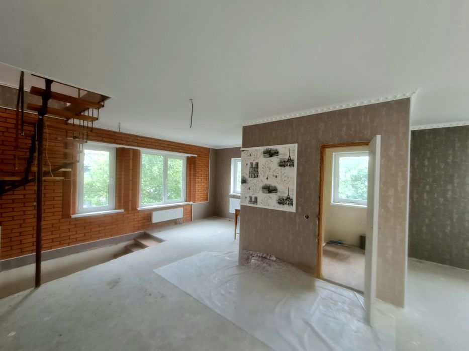 Продам будинок в центрі міста! Ідеальне рішення для життя чи бізнесу!