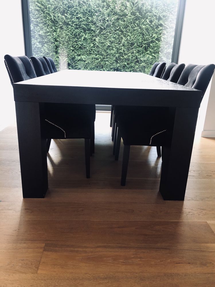 Zestaw Stół z drewna BoConcept + krzesła czarny drewno fornirowane