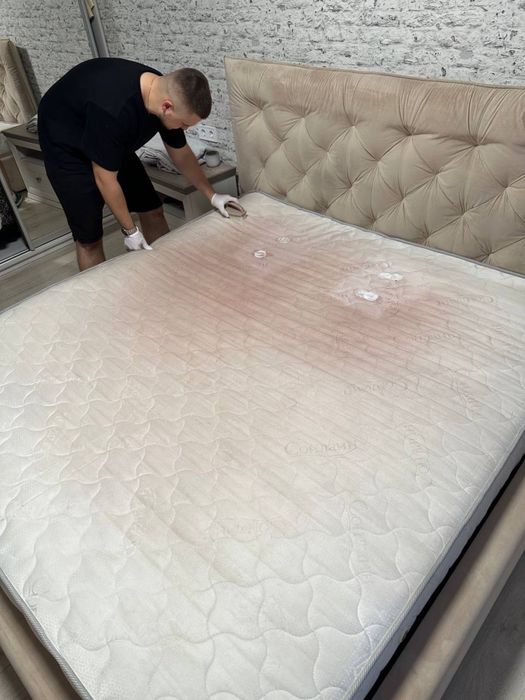 Чистка меблів Оболонь, Полільський. Всі райони Києва. Вилалення запаху