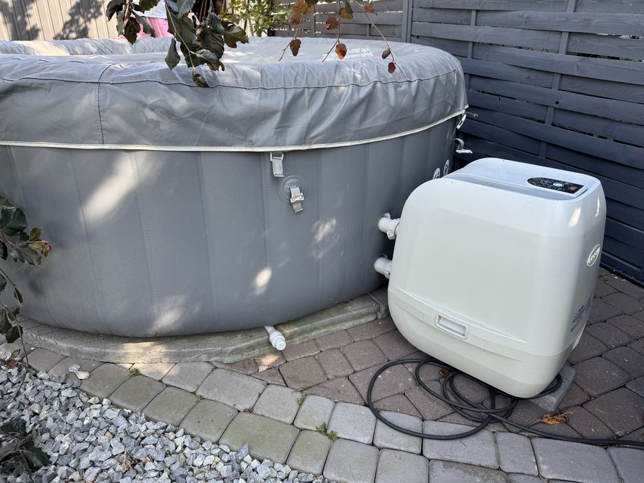 SPA Jacuzzi Santorini 60075 z serii Lay-Z-Spa™ w idealnym stanie