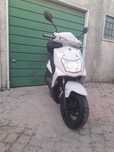 Scooter 125cc com apenas 4.150 km