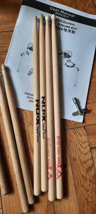 Perkusja Nux DM-210  komplet  plus pałeczki i pad