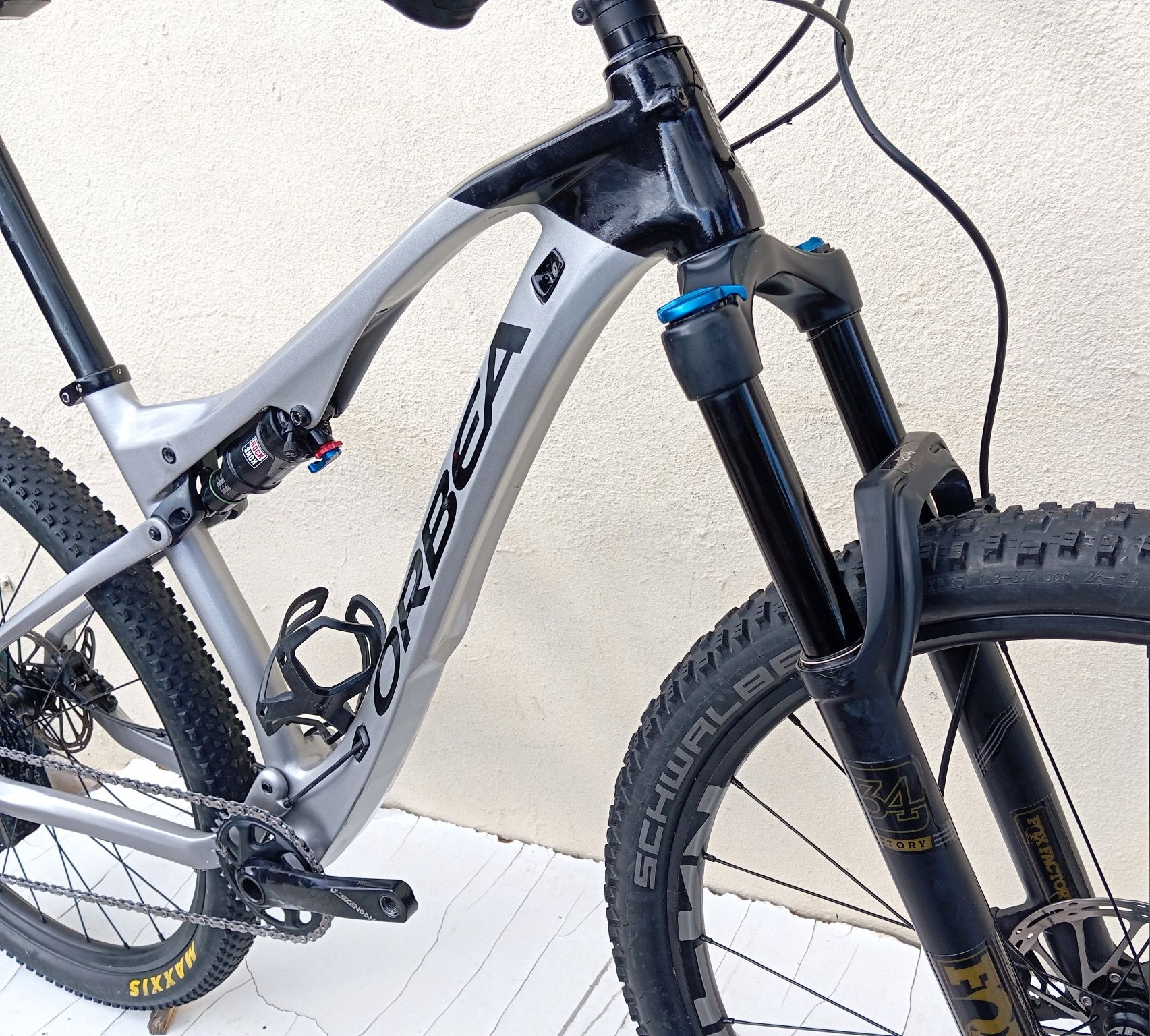 JF-Bikes Duas  Orbea oiz M e L suspensão total XT