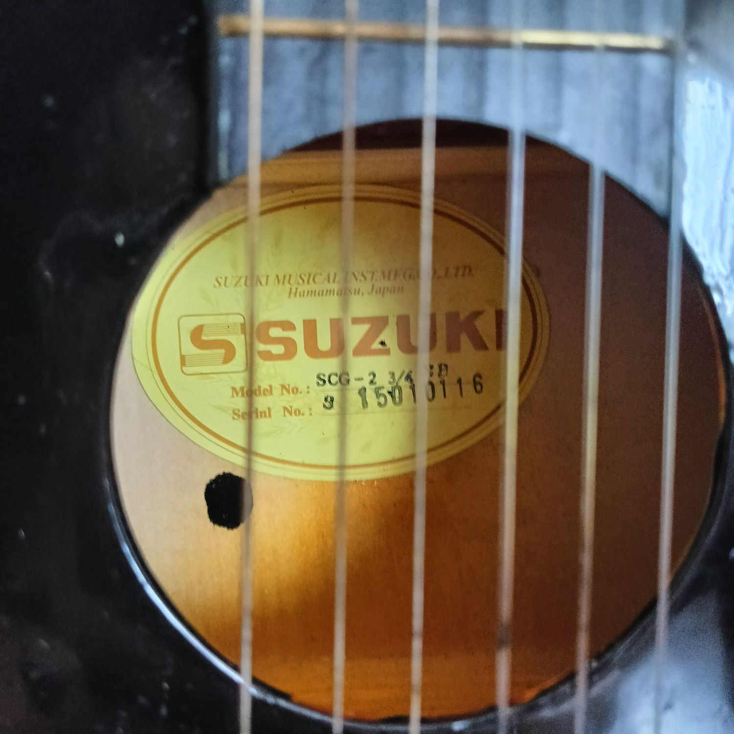 gitara akustyczna Suzuki