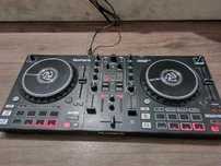 Konsola DJ NUMARK + 2-kanałowy mikser z USB