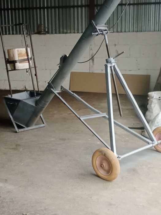 Шнековий погрузчик