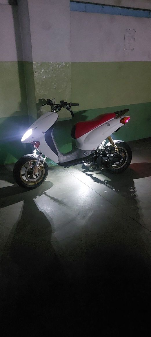 Scooter Honda x8r