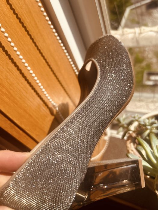 PF, leia a descrição e veja as fotos. sapatos para muitas ocasioes