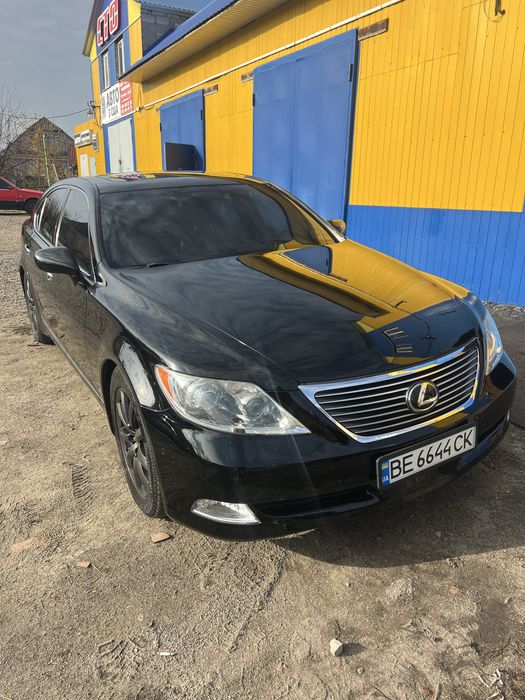 Продам Lexus LS 460