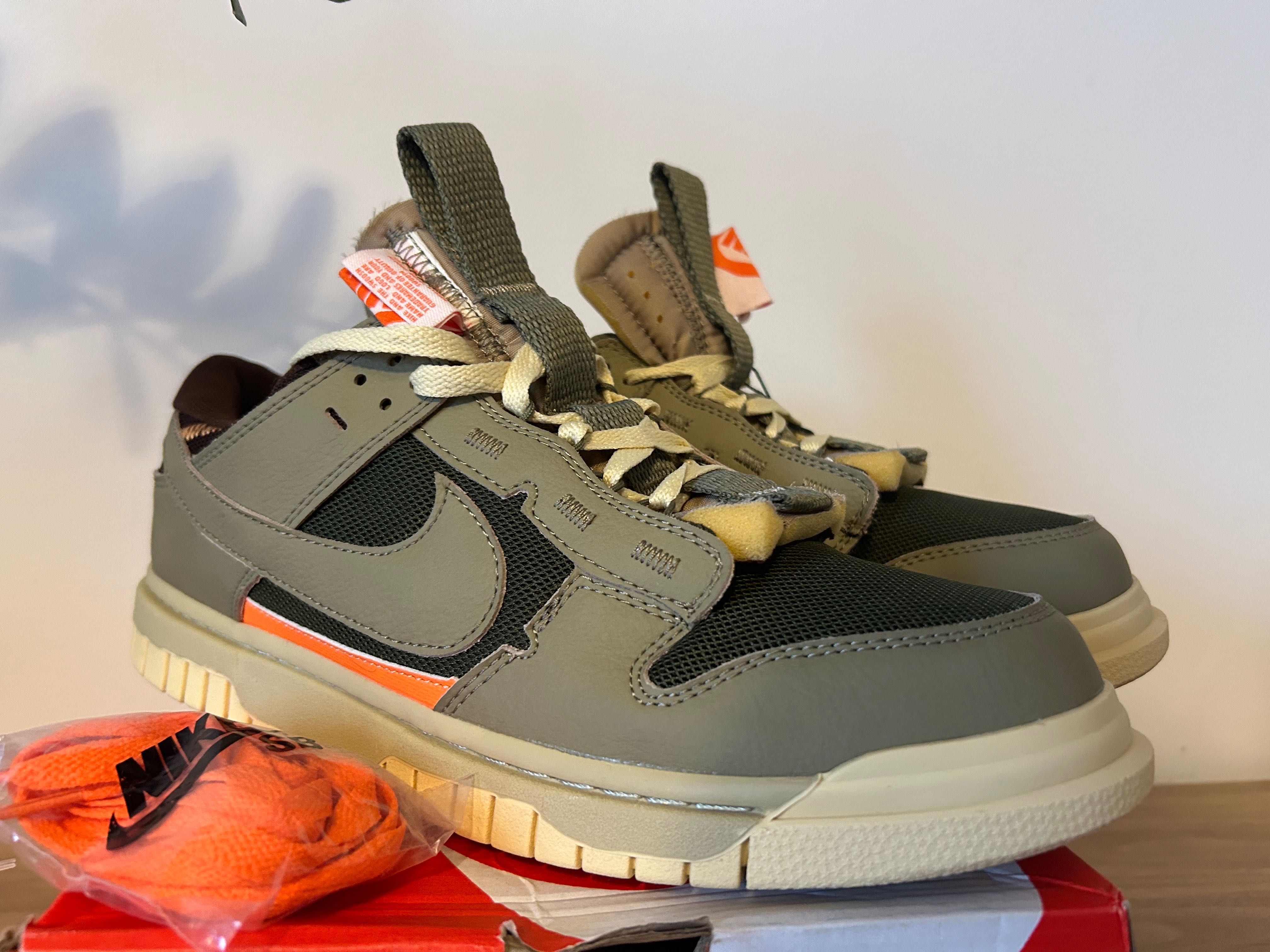 45 size Nike Air Dunk Jumbo
Medium Olive