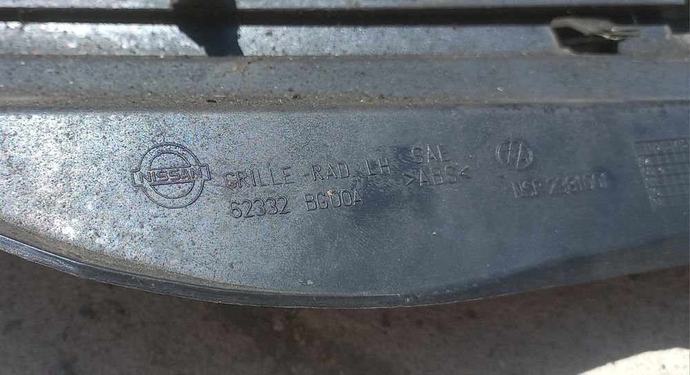 Nissan micra k12 решетка бампера левая 62332 BG00a