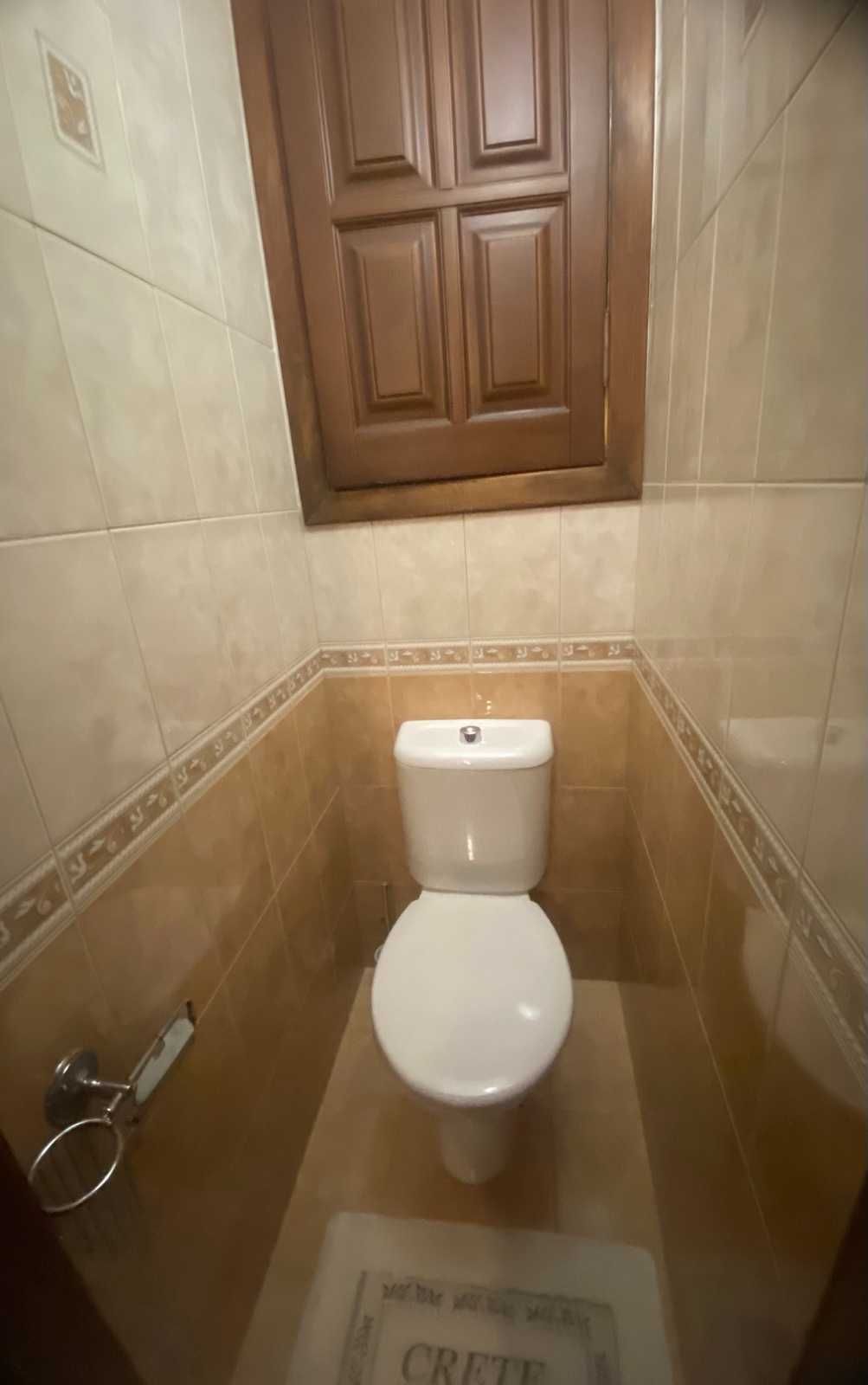 Продам простору 3-кімнатну квартиру в центрі Полтави