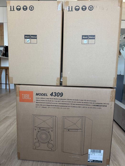 Акустична система JBL 4309