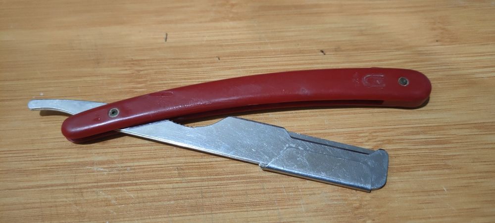 Опасная Бритва "Алатырь"со сменными лезвиями Шаветка