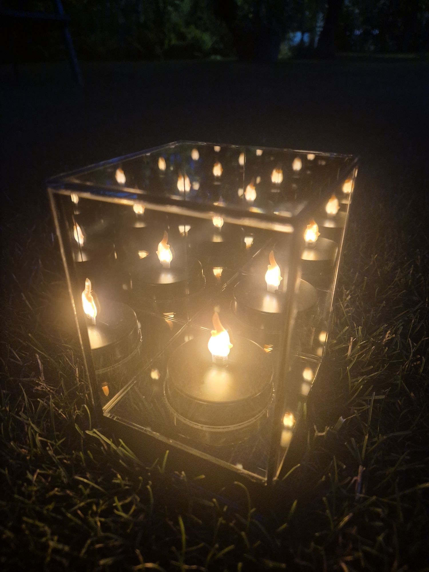 Lampion znicz lustrzany 3D efekt płomienia KWADRAT