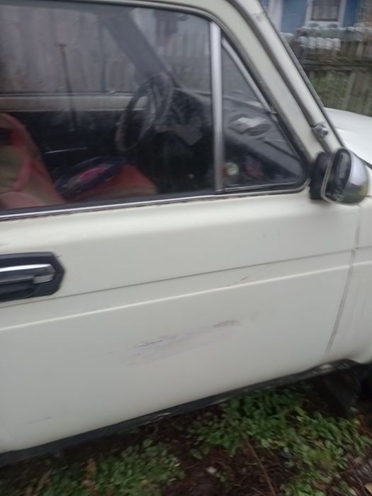 Автомобіль Нива Ваз 2121