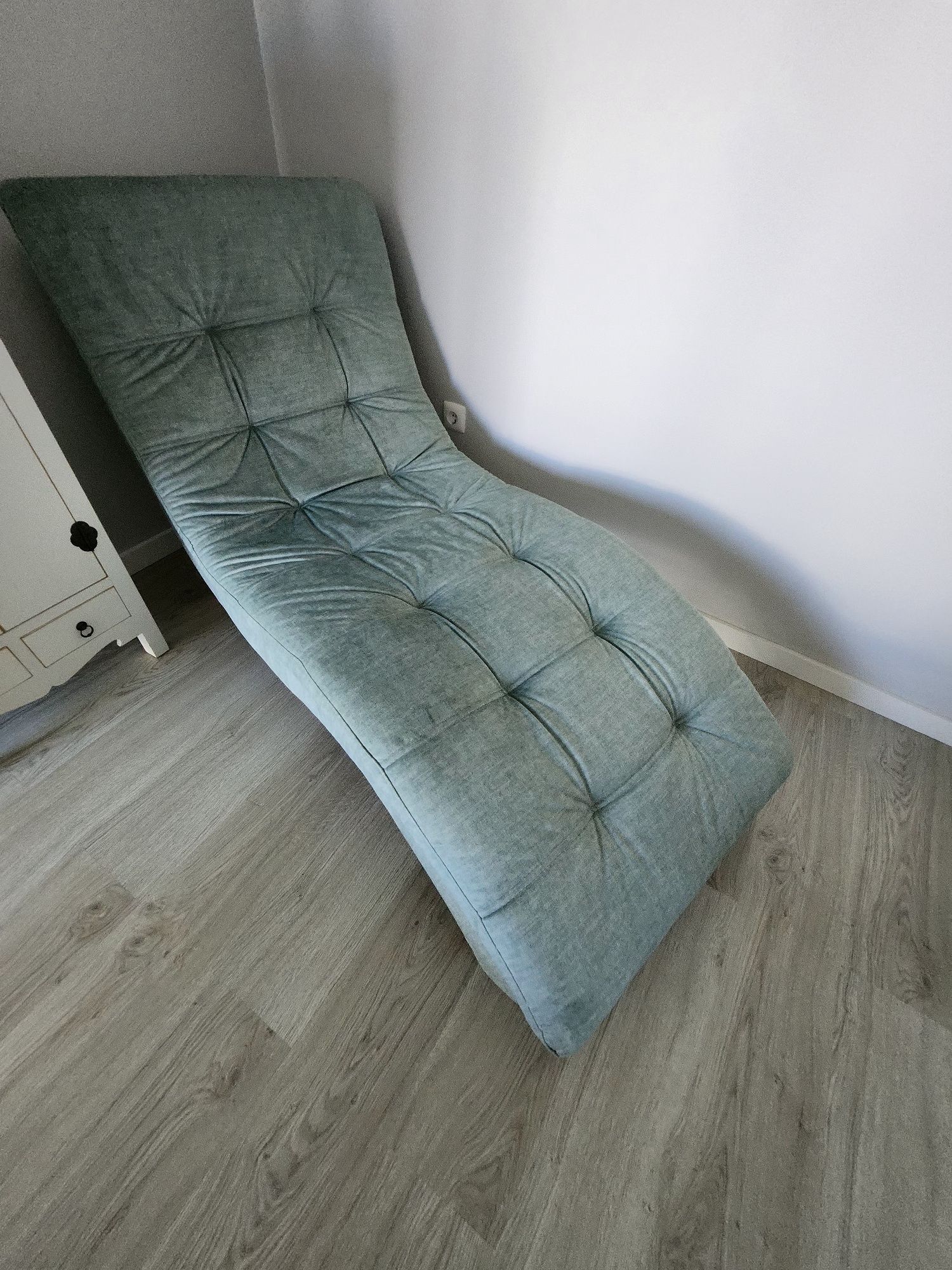 Cadeirão / poltrona / chase long de design com material de veludo