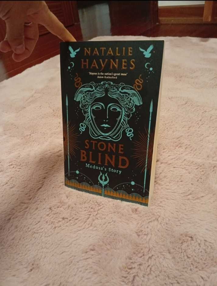 Stone Blind [PORTES INCLUÍDOS]- Natalie Haynes
