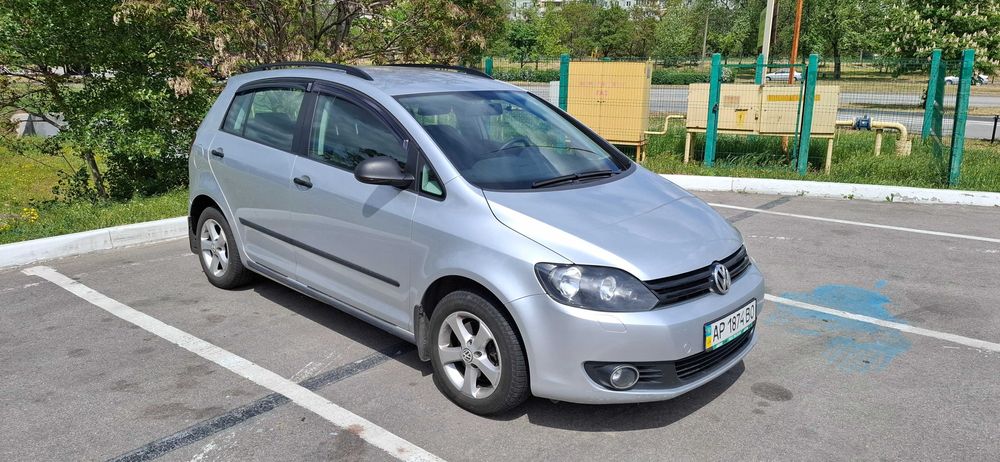 Продам авто Volkswagen Golf Plus 2011
