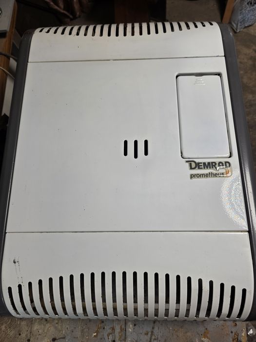 Продам чугунний газовий конвектор Demrad 3kW