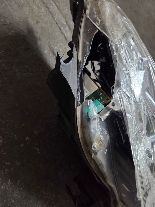 Lampa Ople Insignia A LIft Xenon Bi Xenon skrętny